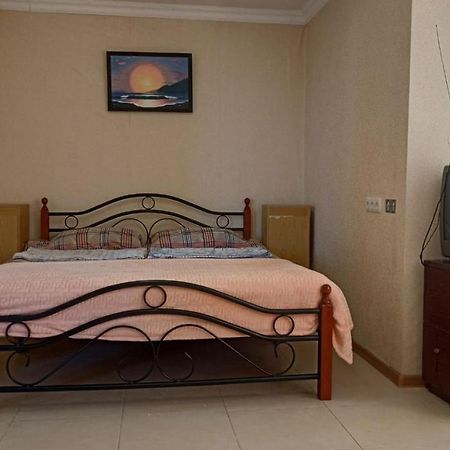 Hotel By The Sea Rozetta Sukhumi Bagian luar foto