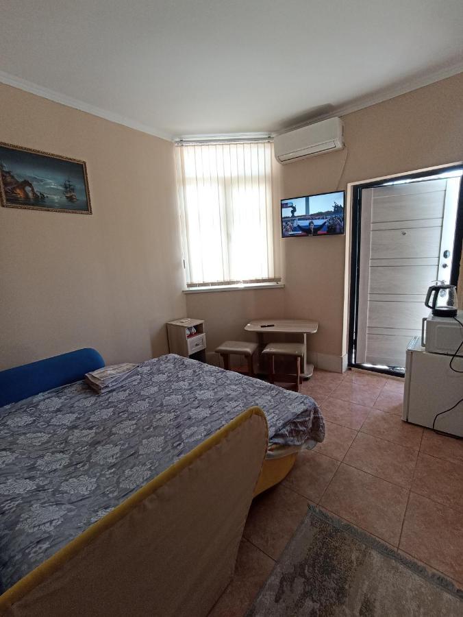 Hotel By The Sea Rozetta Sukhumi Bagian luar foto