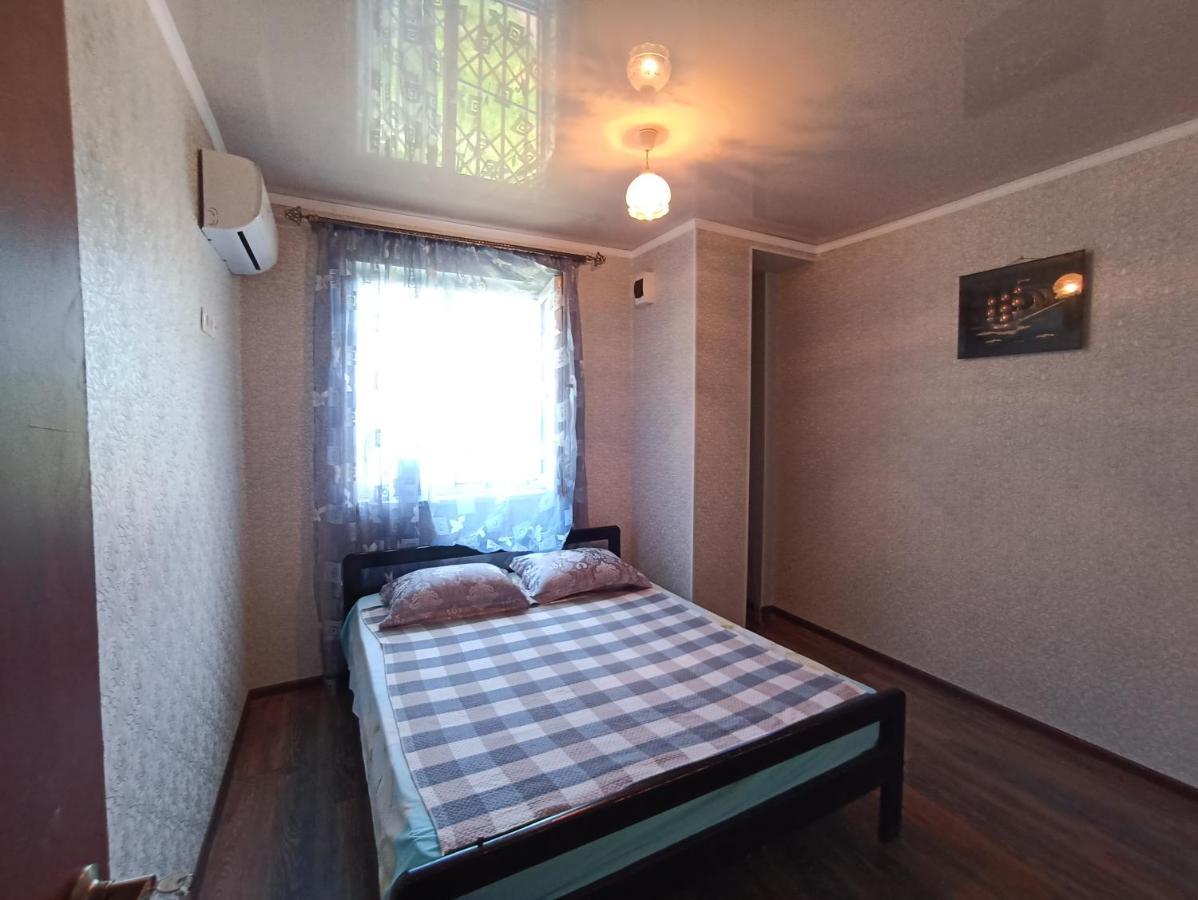 Hotel By The Sea Rozetta Sukhumi Bagian luar foto