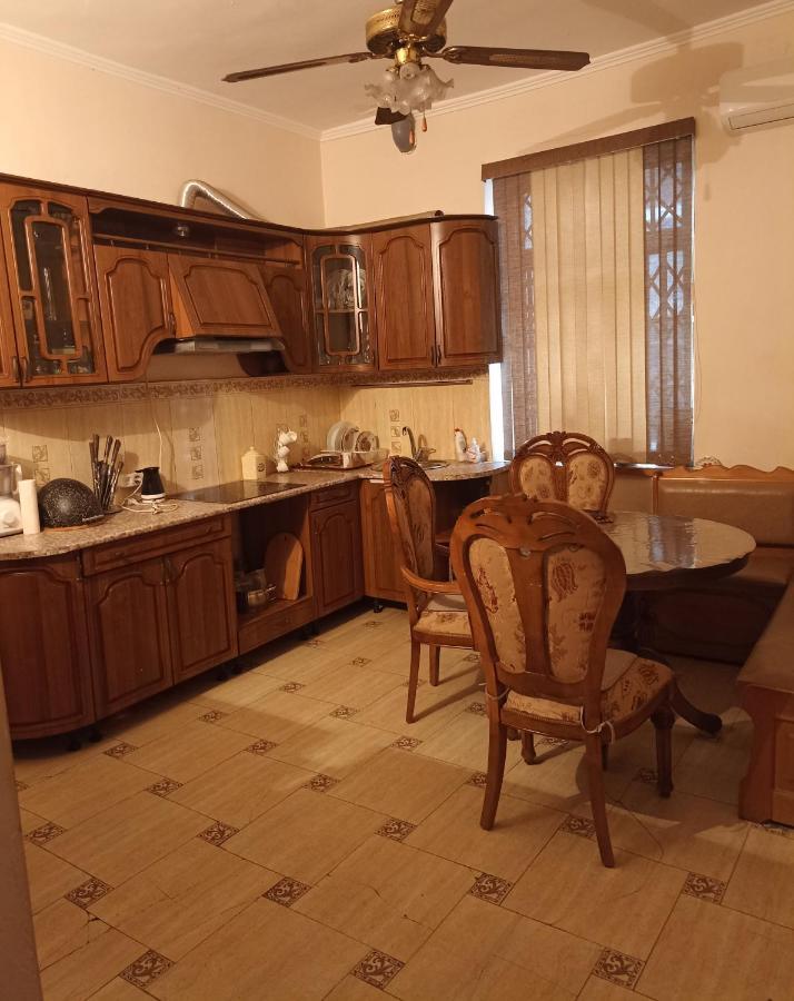 Hotel By The Sea Rozetta Sukhumi Ruang foto