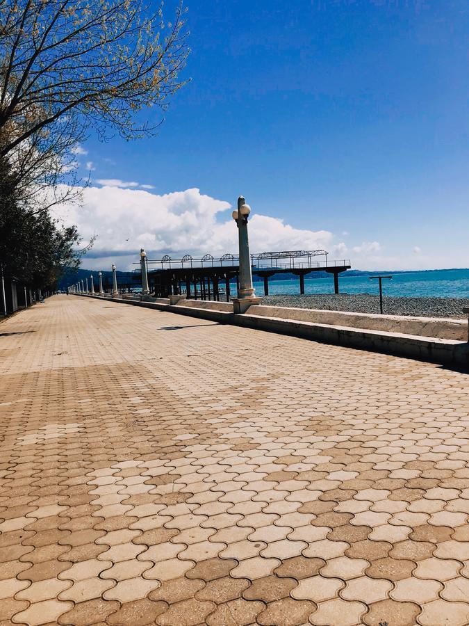 Hotel By The Sea Rozetta Sukhumi Bagian luar foto