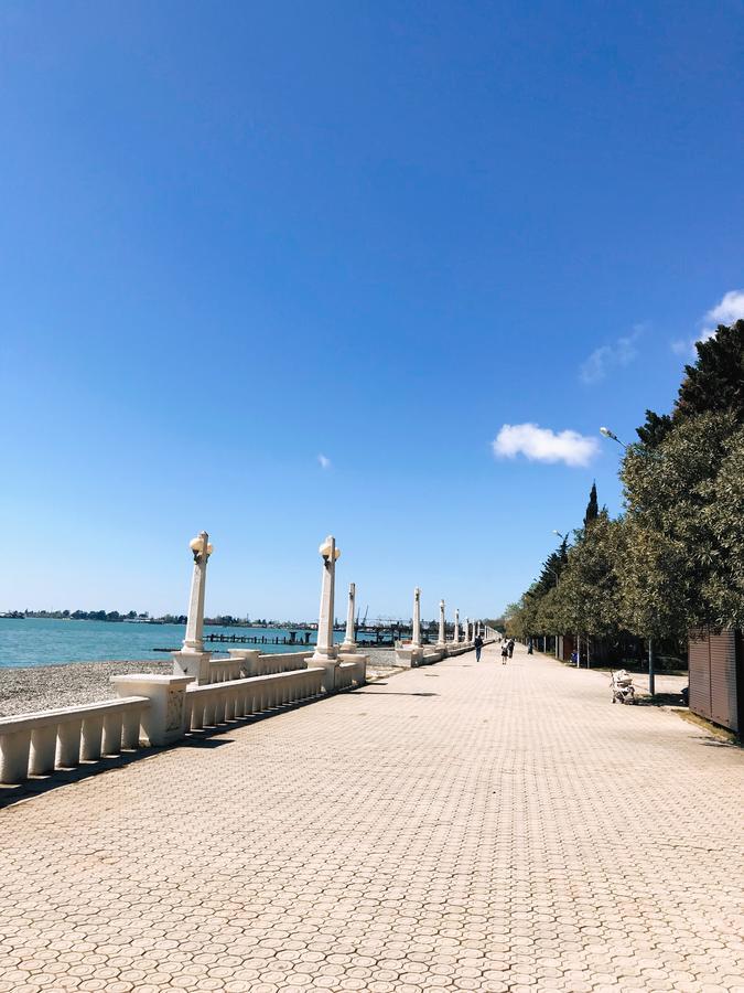 Hotel By The Sea Rozetta Sukhumi Bagian luar foto